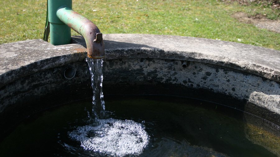 Brunnen.  